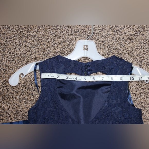 David’s Bridal Navy Blue Kids Dress with Gold Accents Size 8 - Picture 12 of 15
